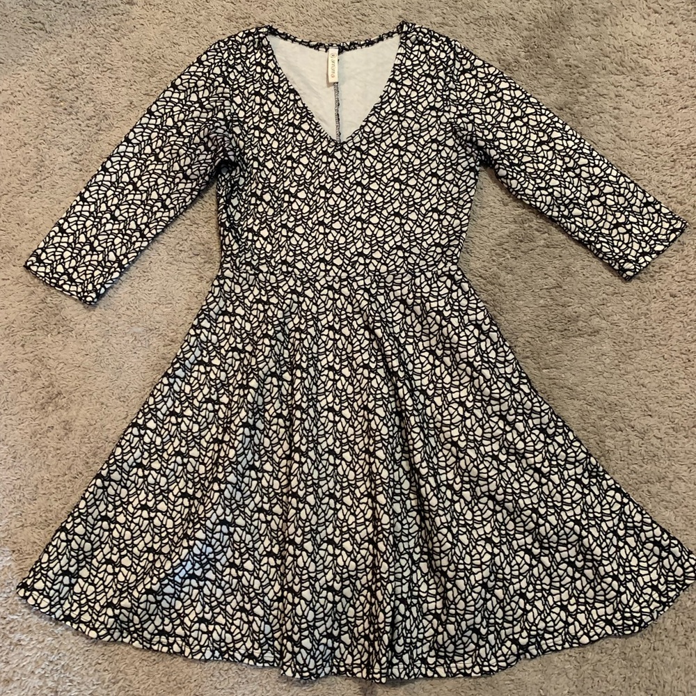 Annianna Black Thread Dress Medium